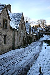 Snow affects the Cotswolds
