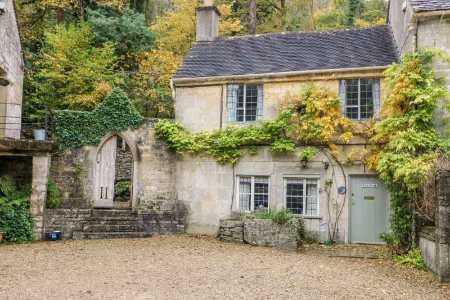 October Cottage, Chalford